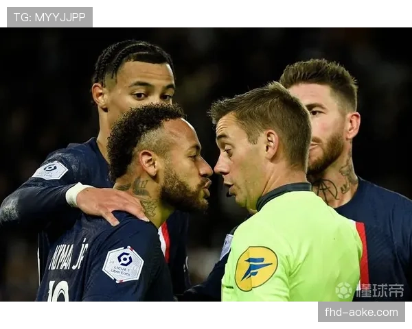 社论:VAR的介入标准再次引发争议,法甲裁判水平遭质疑 社论:VAR的介入标准再次引发争议,法甲裁判水平遭质疑